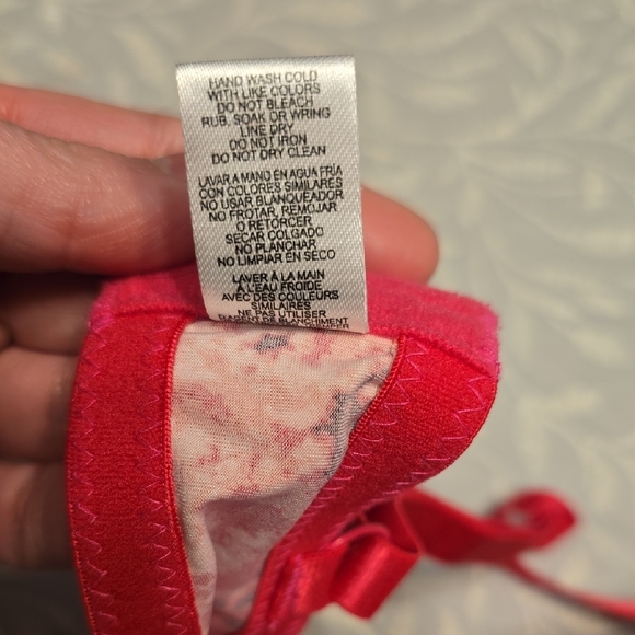 Victoria's Secret Hot Pink  Patterned Bra - Picture 3 of 5